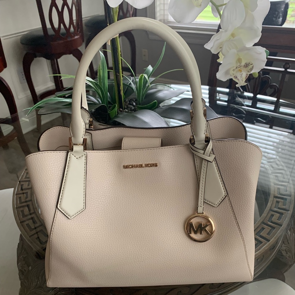 MICHAEL KORS Cream Pebbled Leather Satchel